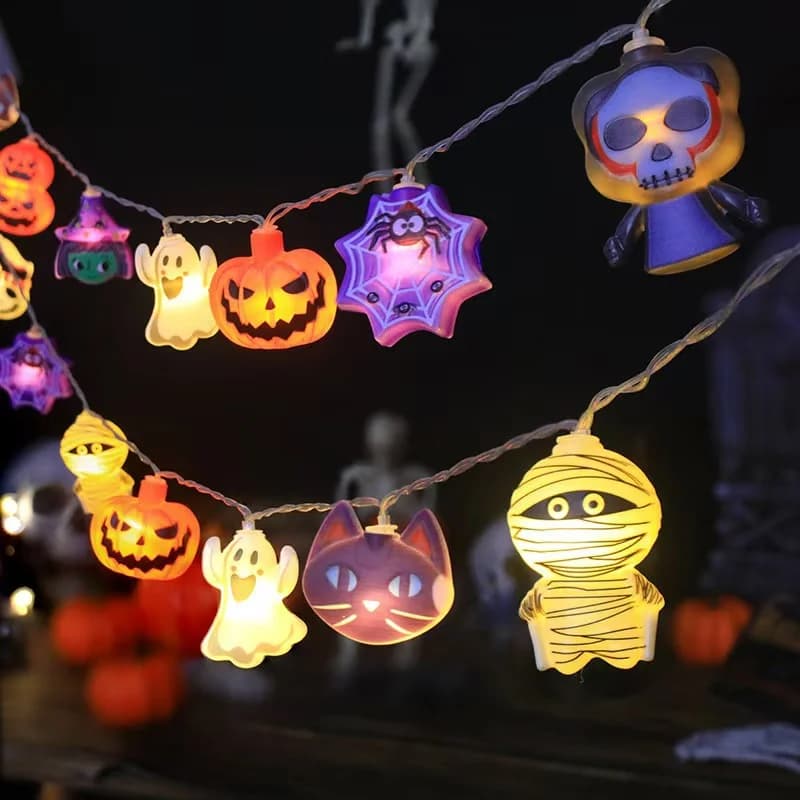 Lanterne na baterijo v obliki motivov za Halloween